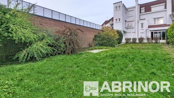 Maison de Famille 300 m2 habitables avec grand jardin sud LILLE