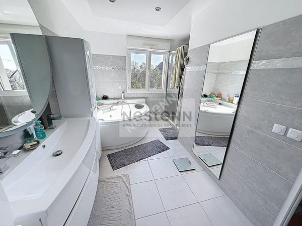 Maison 2015 Saint Leu La Foret 157m² 8pièces terrain 323m² 5 chambres