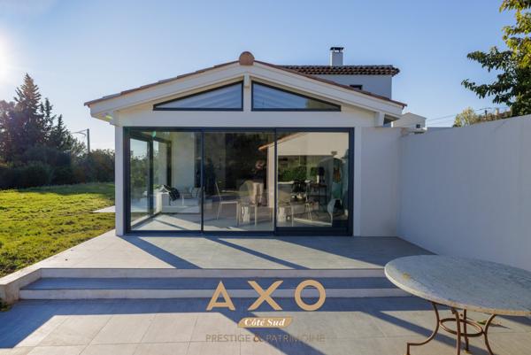 EGUILLES - MAISON T6 - 237 M2 6 TERRAIN 2 000M2 - PISCINE - VUE -  1 790 000