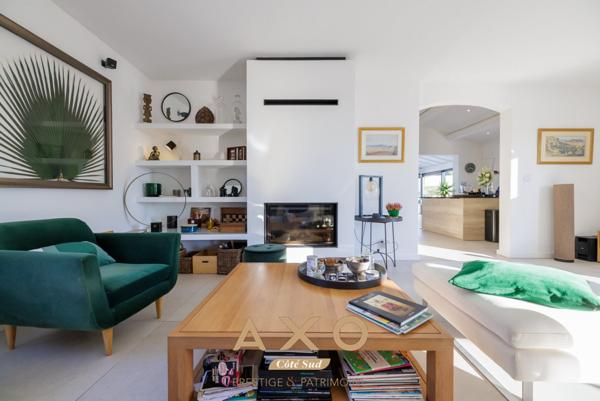 EGUILLES - MAISON T6 - 237 M2 6 TERRAIN 2 000M2 - PISCINE - VUE -  1 790 000