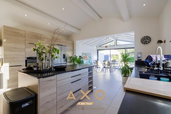 EGUILLES - MAISON T6 - 237 M2 6 TERRAIN 2 000M2 - PISCINE - VUE -  1 790 000