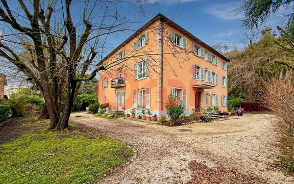 Appartement à vendre    6 pièces • 168,65 m2 Lyon 9