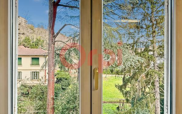 Appartement à vendre    6 pièces • 168,65 m2 Lyon 9