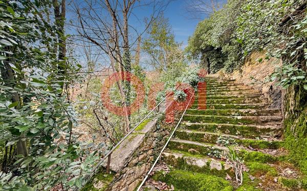 Appartement à vendre    6 pièces • 168,65 m2 Lyon 9