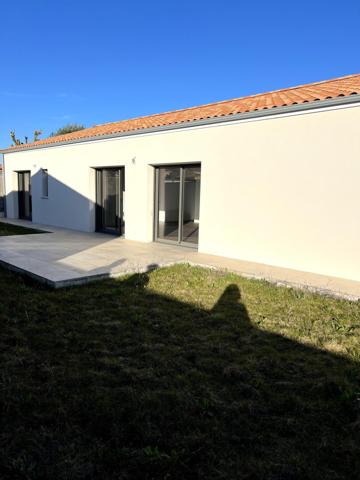 MAISON DE PLAIN PIED NEUVE 3CH GARAGE