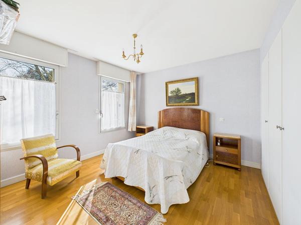 RARE ! EMPLACEMENT EXCEPTIONNEL POUR CETTE MAISON DE 194M2 HABITABLE SUR TERRAIN DE 3325M2 , Latresne RARE ! EMPLACEMENT EXCEPTIONNEL POUR CETTE MAISON DE 194M2 HABITABLE SUR TERRAIN DE 3325M2 , Latresne