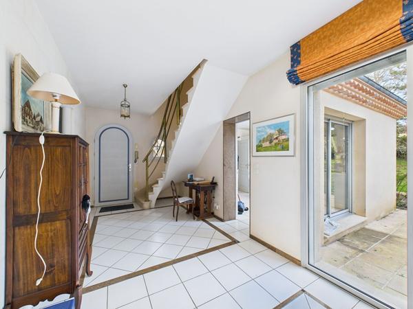 RARE ! EMPLACEMENT EXCEPTIONNEL POUR CETTE MAISON DE 194M2 HABITABLE SUR TERRAIN DE 3325M2 , Latresne RARE ! EMPLACEMENT EXCEPTIONNEL POUR CETTE MAISON DE 194M2 HABITABLE SUR TERRAIN DE 3325M2 , Latresne