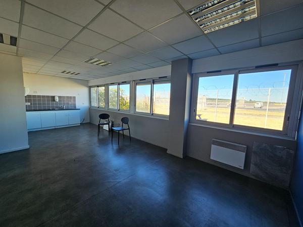 A LOUER - 959 m² - Local d'activité Bouguenais