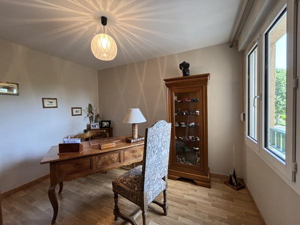 BAYEUX – Résidence Marcel Dassault – Bel appartement 5 pièces avec ascenseur, balcon Sud et double garage