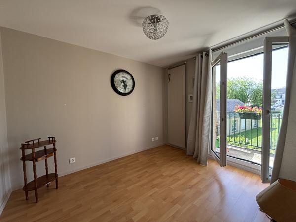 BAYEUX – Résidence Marcel Dassault – Bel appartement 5 pièces avec ascenseur, balcon Sud et double garage