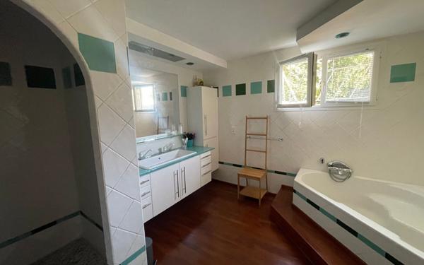 Maison à vendre    4 pièces • 100 m2 La Seyne-sur-Mer