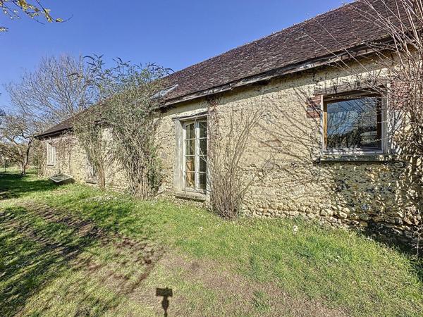 Proche à pieds de toutes commodités, écoles + Gare