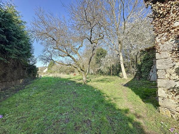 Proche à pieds de toutes commodités, écoles + Gare