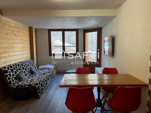Spacieux studio avec coin nuit lit double, coin montagne et vue dégagée