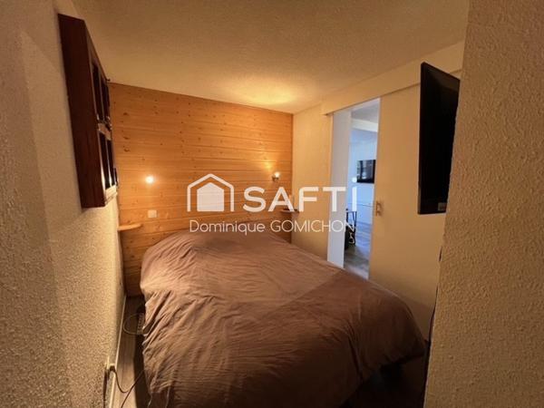 Spacieux studio avec coin nuit lit double, coin montagne et vue dégagée