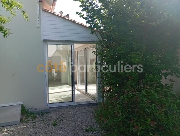 Vente
                Maison70 m² - 3 Pièces -
                    LIBOURNE (33500)