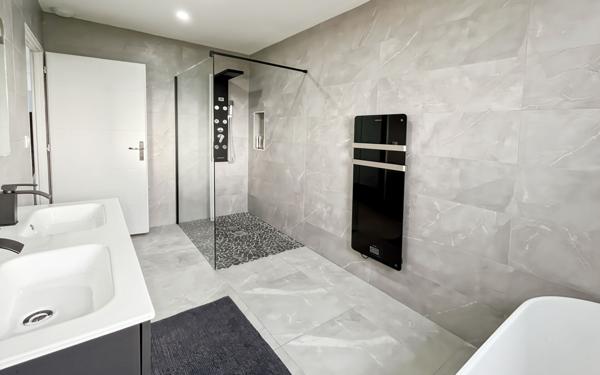 Maison à vendre    5 pièces •  Castelsarrasin