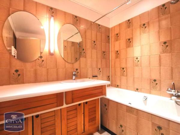 Appartement à louer 3 pièces 98m²