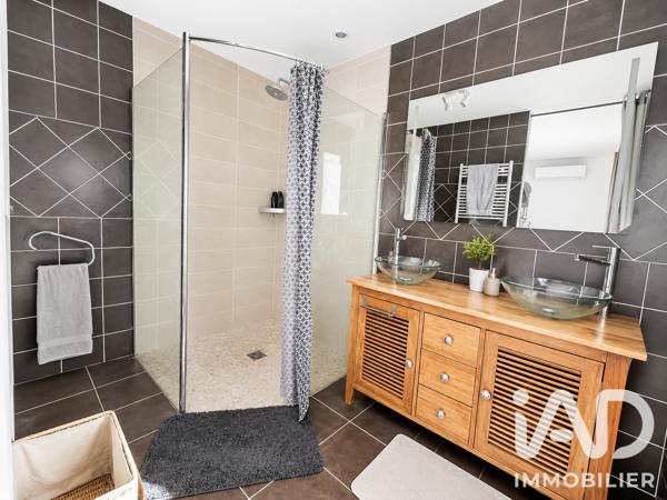 Maison à vendre 8 pièces 186 m² Saint-Maximin-la-Sainte-Baume