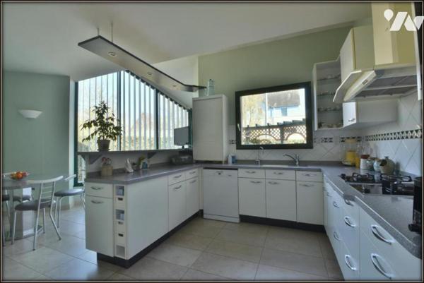 GRANDE MAISON D'ARCHITECTE 236m2 LE RHEU CENTRE