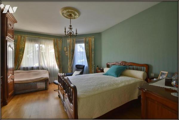 GRANDE MAISON D'ARCHITECTE 236m2 LE RHEU CENTRE