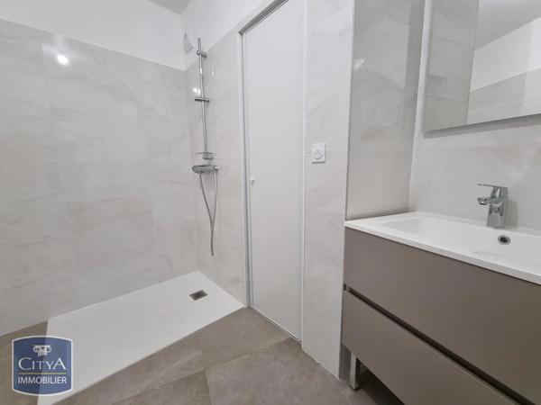 Appartement à louer 2 pièces 44.51m² Clermont-Ferrand (63000)