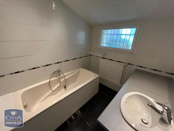 Appartement à louer 4 pièces 95.63m² Bouniagues (24560)