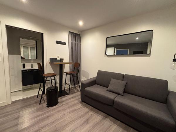 Immeuble à vendre à Vannes - 6 appartements - pas de copropriété cour extérieure