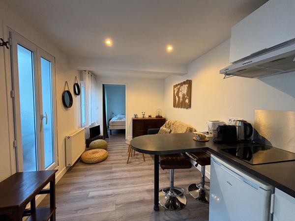 Immeuble à vendre à Vannes - 6 appartements - pas de copropriété cour extérieure