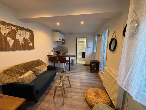 Immeuble à vendre à Vannes - 6 appartements - pas de copropriété cour extérieure