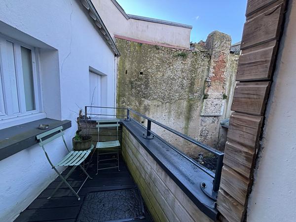 Immeuble à vendre à Vannes - 6 appartements - pas de copropriété cour extérieure
