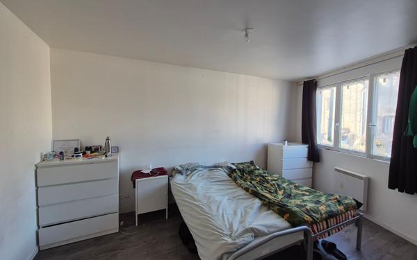 Immeuble à vendre    9 pièces • 177 m2 Nanteuil-lès-Meaux