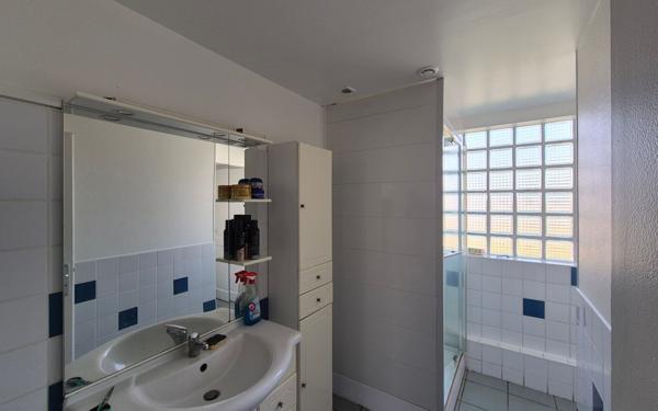 Immeuble à vendre    9 pièces • 177 m2 Nanteuil-lès-Meaux