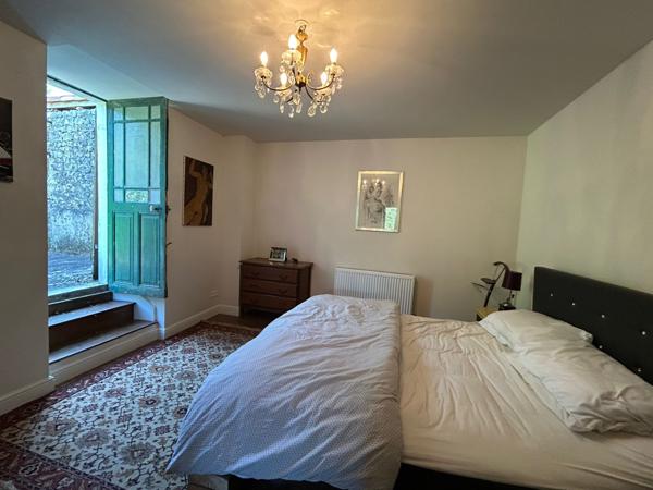 Maison de maitre au calme - 3 chambres - grenier grand terrain