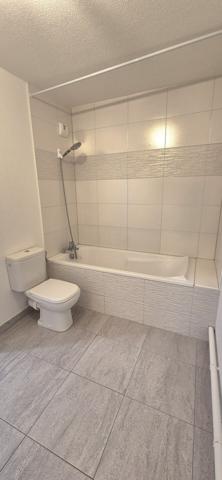 Beau 2 pièces de 42 m² avec terrasse et parking couvert