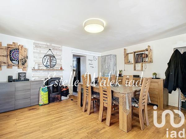 Maison 6 pièces de 135 m² à Rosières-aux-Salines (54110)