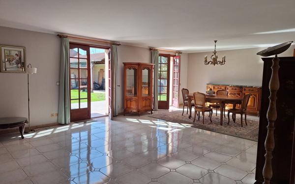 Maison à vendre    3 pièces •  Lescar