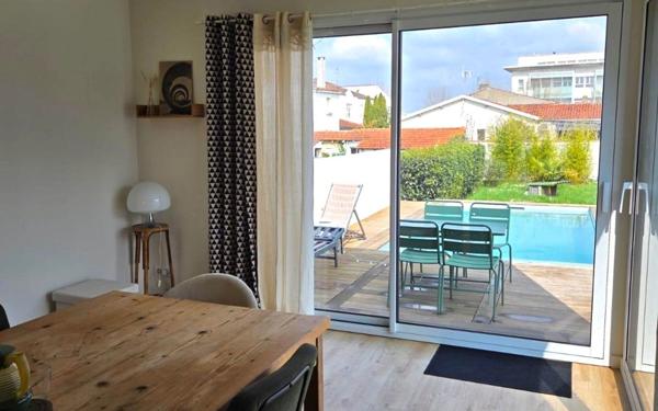 Maison à vendre    4 pièces •  Saintes