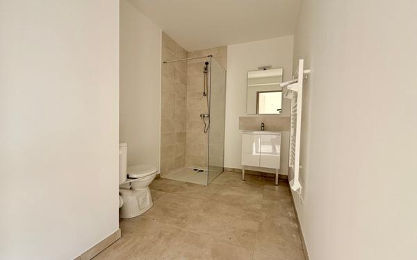 Appartement à vendre    2 pièces • 47 m2 Vauvert