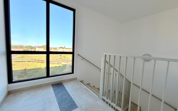 Appartement à vendre    2 pièces • 47 m2 Vauvert