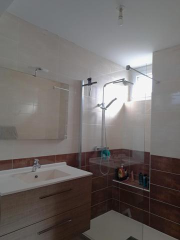 Longère rénovée sur terrain clos proche de Vitré