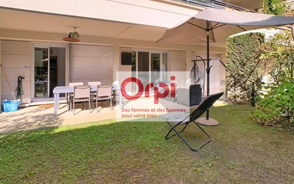 Appartement à vendre    2 pièces • 49,43 m2 Issy-les-Moulineaux