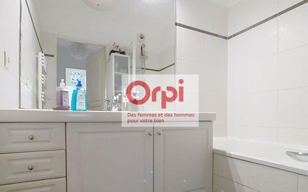 Appartement à vendre    2 pièces • 49,43 m2 Issy-les-Moulineaux