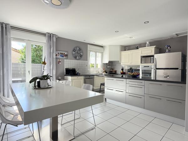 Maison 4 pièce(s) 3 chambre(s) 93 m²