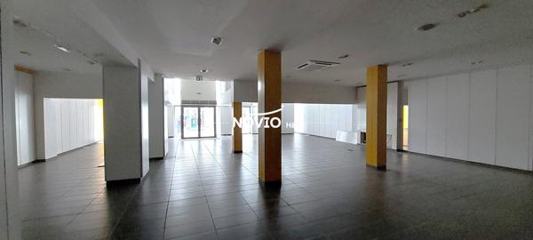 local commercial 300 m² centre-ville de Chatellerault