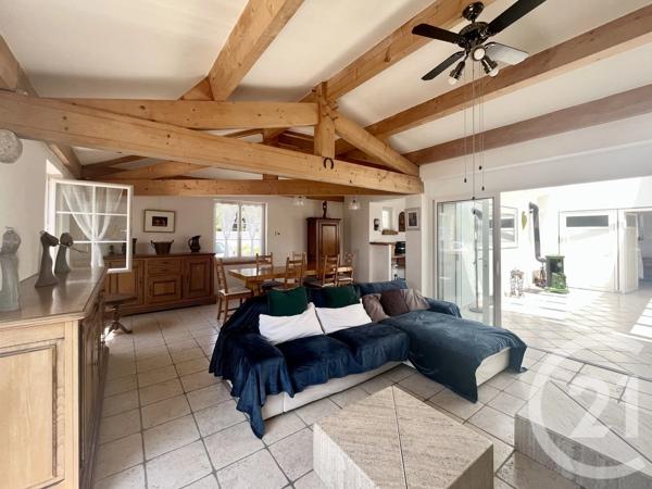 Maison à vendre  8 pièces - 152,15 m 2   ST GEORGES D OLERON  - 17