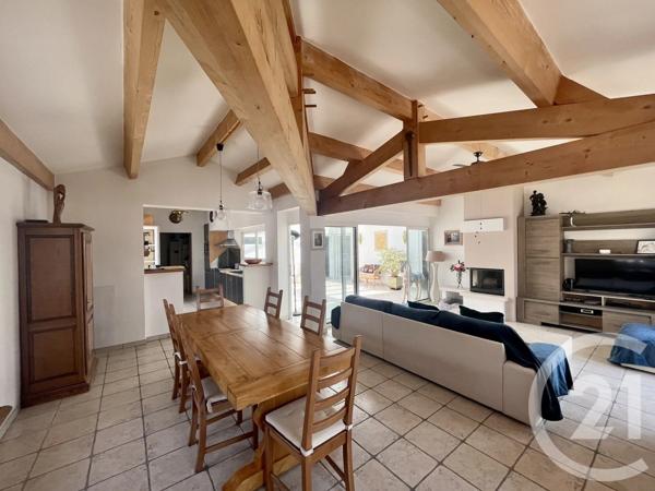 Maison à vendre  8 pièces - 152,15 m 2   ST GEORGES D OLERON  - 17