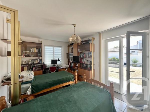 Maison à vendre  8 pièces - 152,15 m 2   ST GEORGES D OLERON  - 17