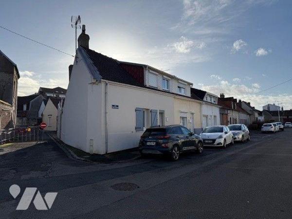 Maison à Vendre à Berck (62600) en Pas-de-Calais (62)

Cette maison de 63 m² de surface habit...