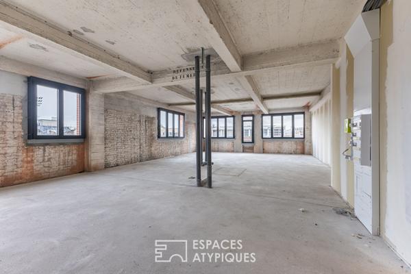 Loft industriel brut à aménager